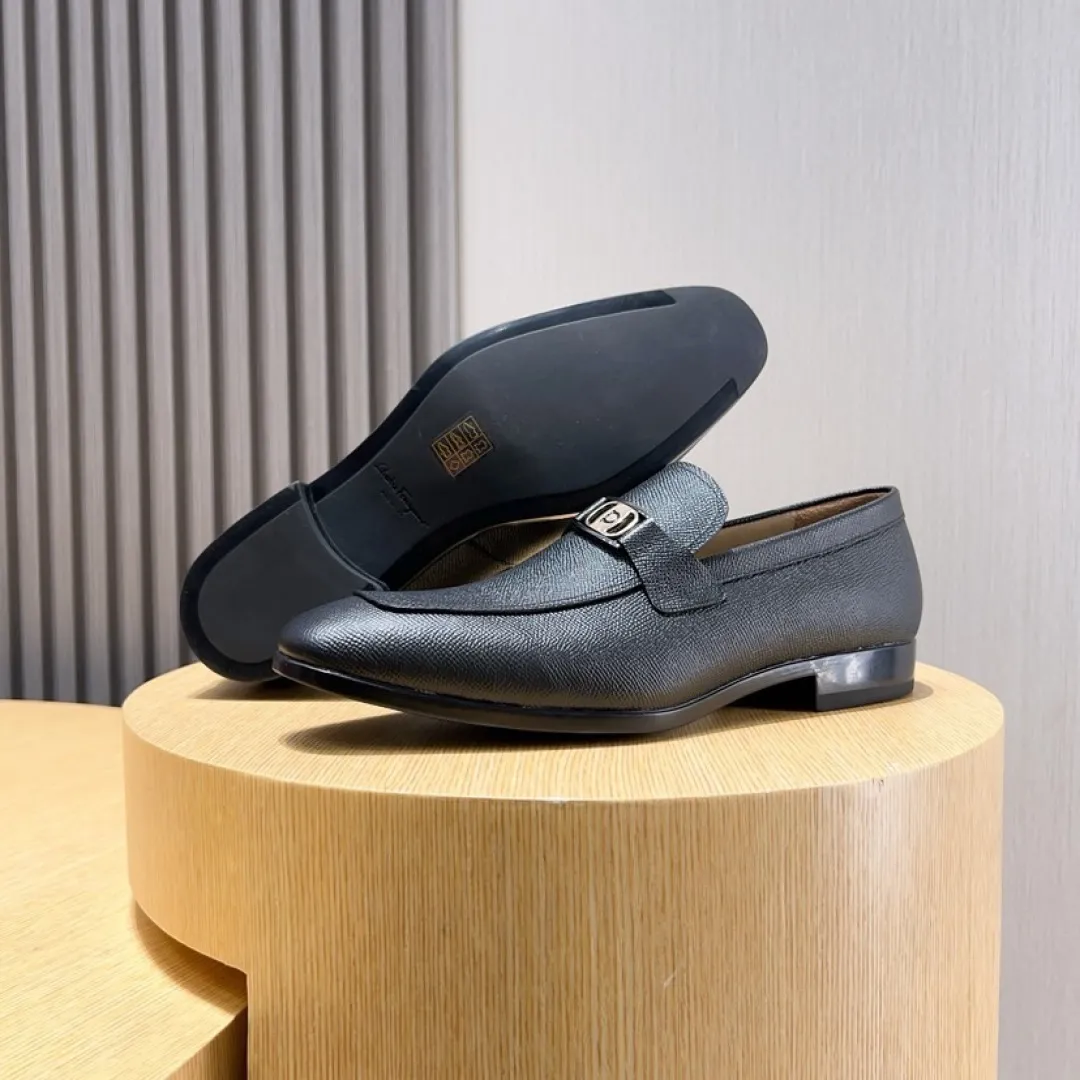 Factory P620💰🔥《Ferragamo》👏Latest•High-end top brand luxury~purchasing agent, top~quality. New fashionable business men's shoes🔜The uppers are made of original cashmere cowhide➕cowhide·lining, with fine workmanship. The original stylish and soft combination wear-resistant and non-slip outsole is light and comfortable on the feet. The real thing looks better in real life. Size: 38/44